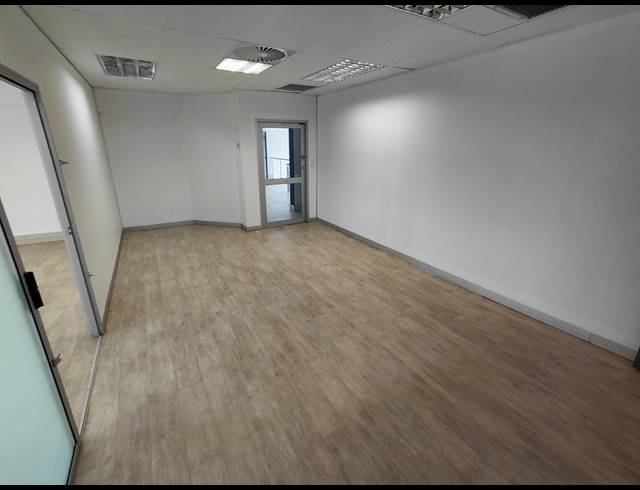 528M² OFFICE TO LET IN FOURWAYS